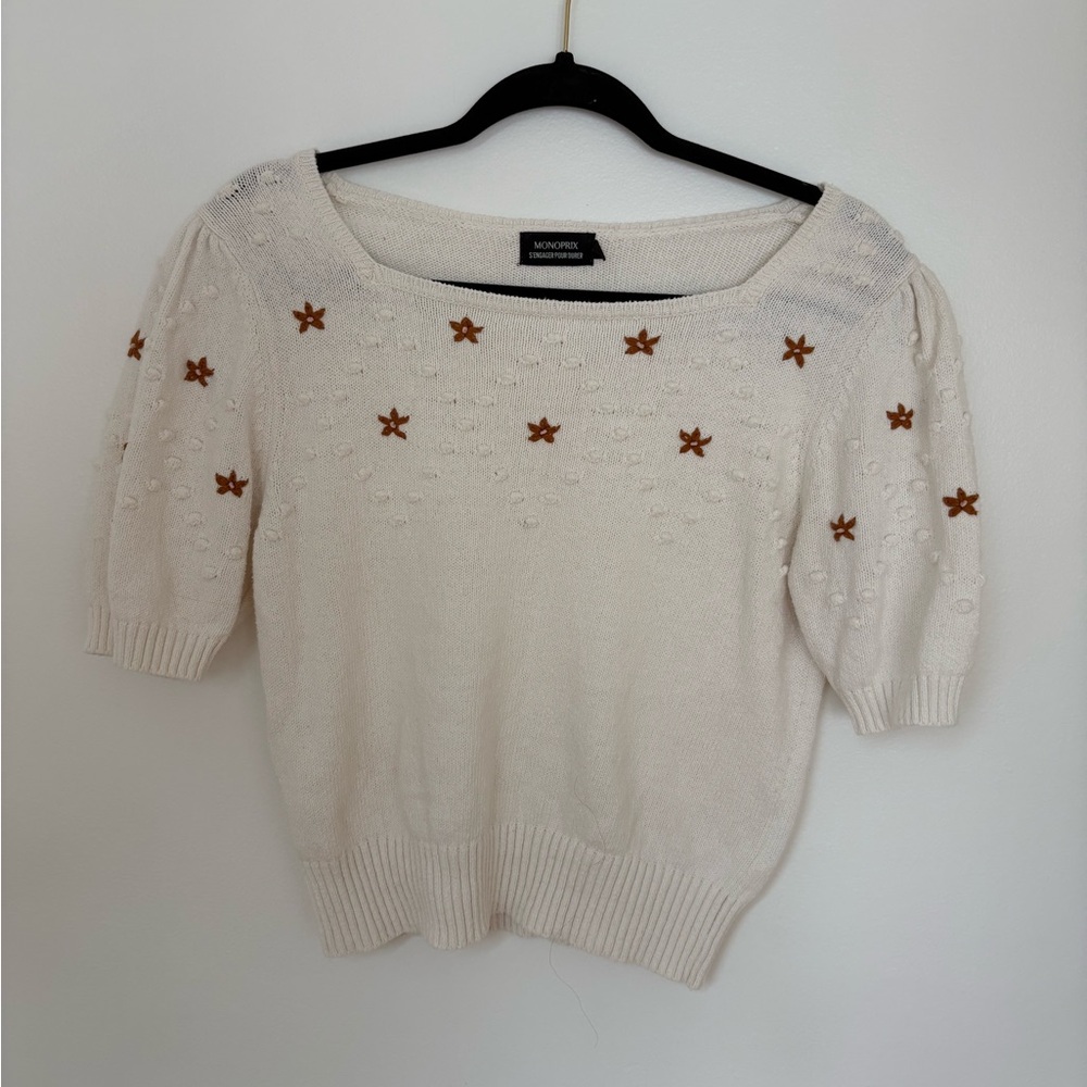 Cream Short Sleeve Sweater with Floral Embroidery